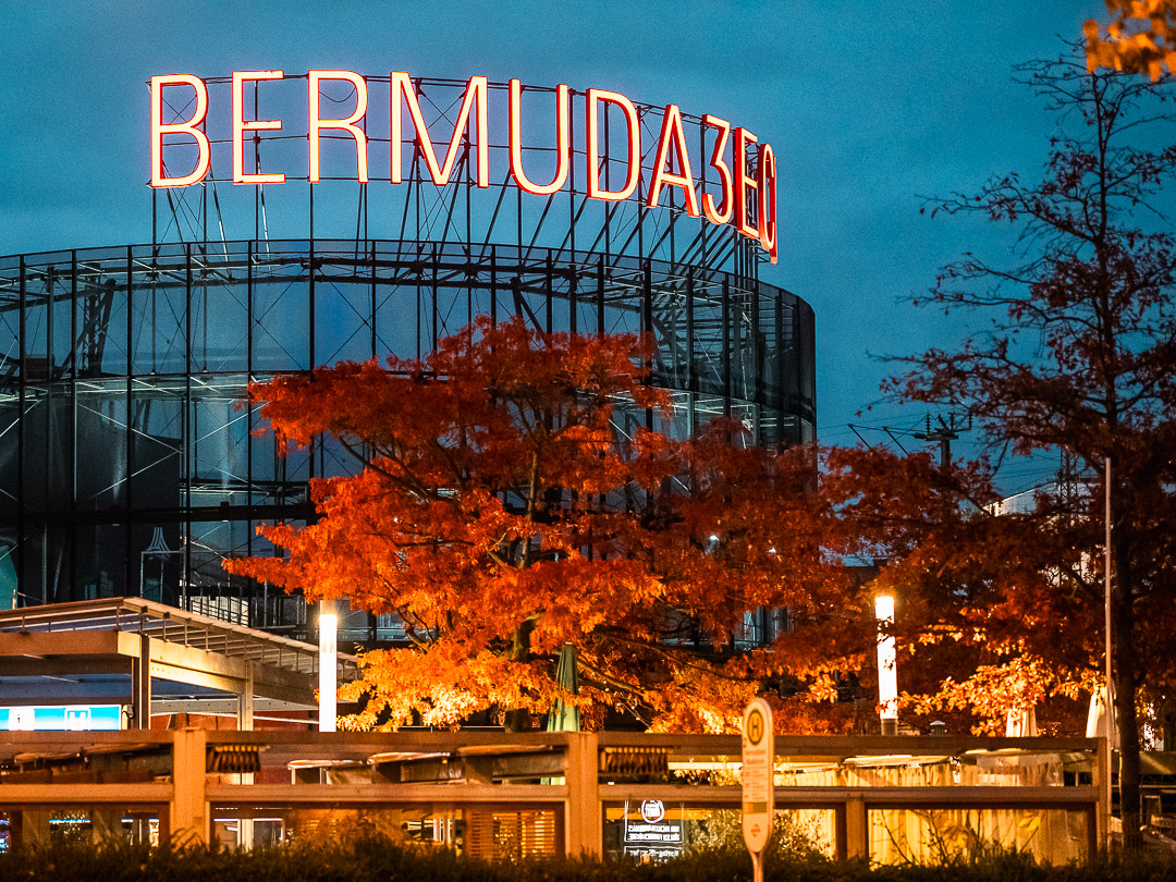 Bermuda-100 Dark Work Bochum